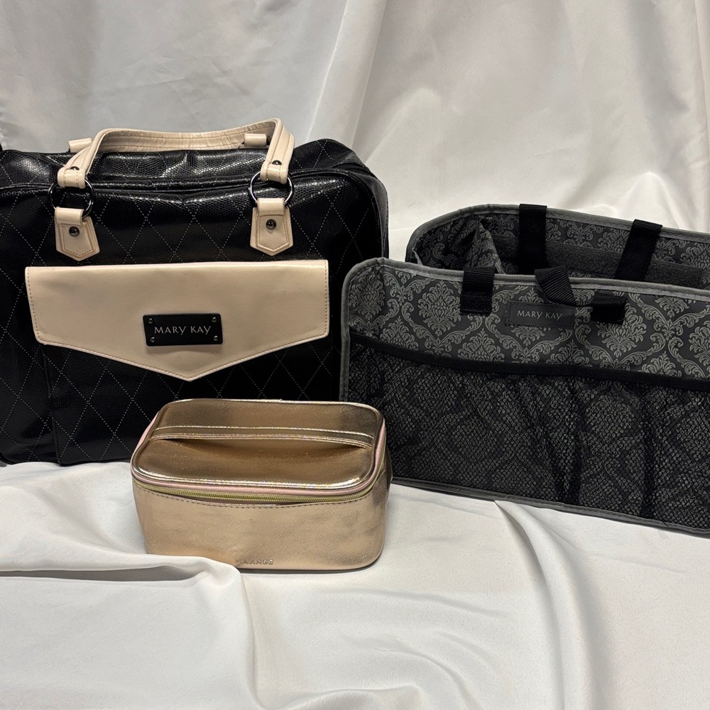 Mary Kay Black and Pink Bag Collection